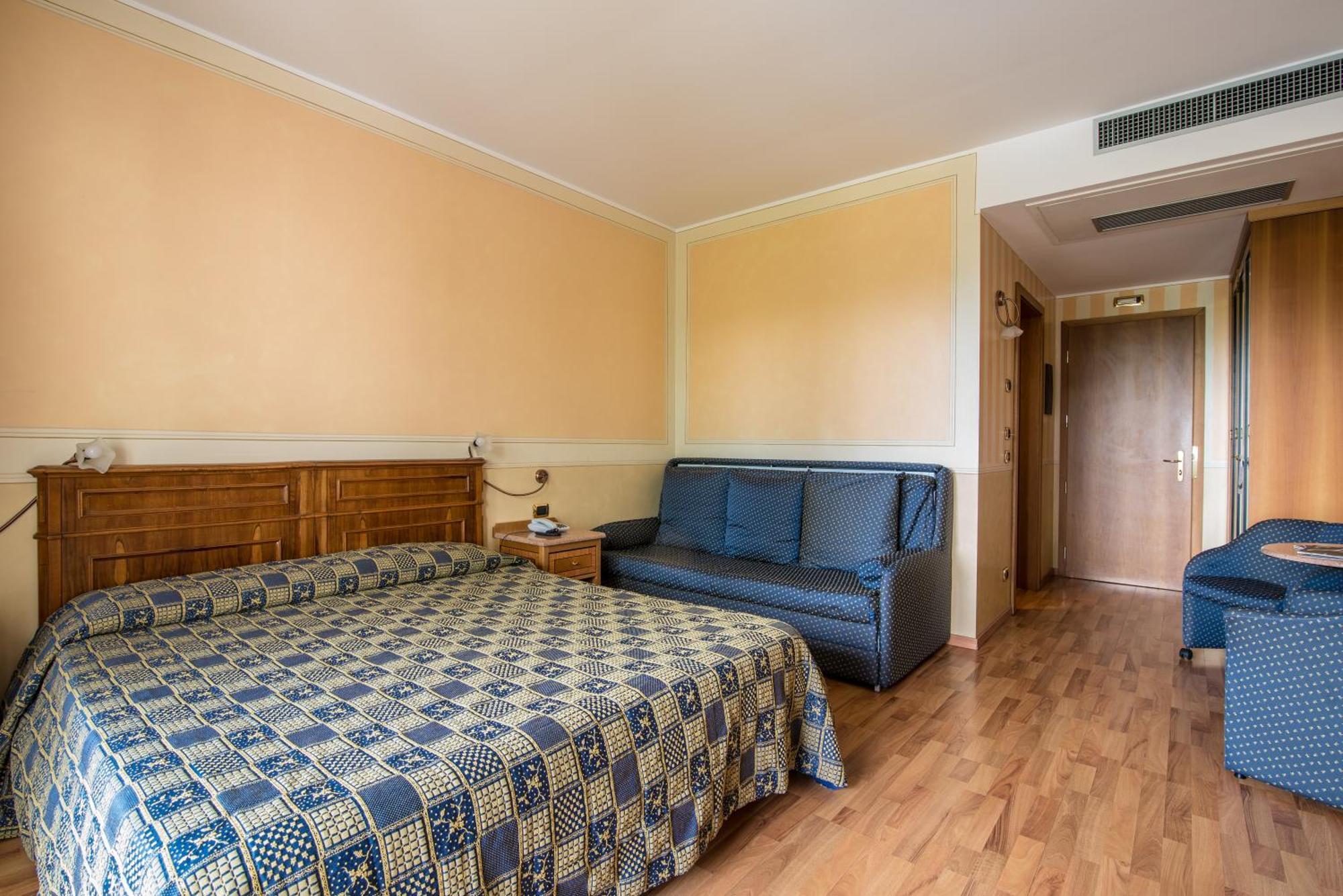 Hotel Porta Del Sole Soiano Del Lago Esterno foto