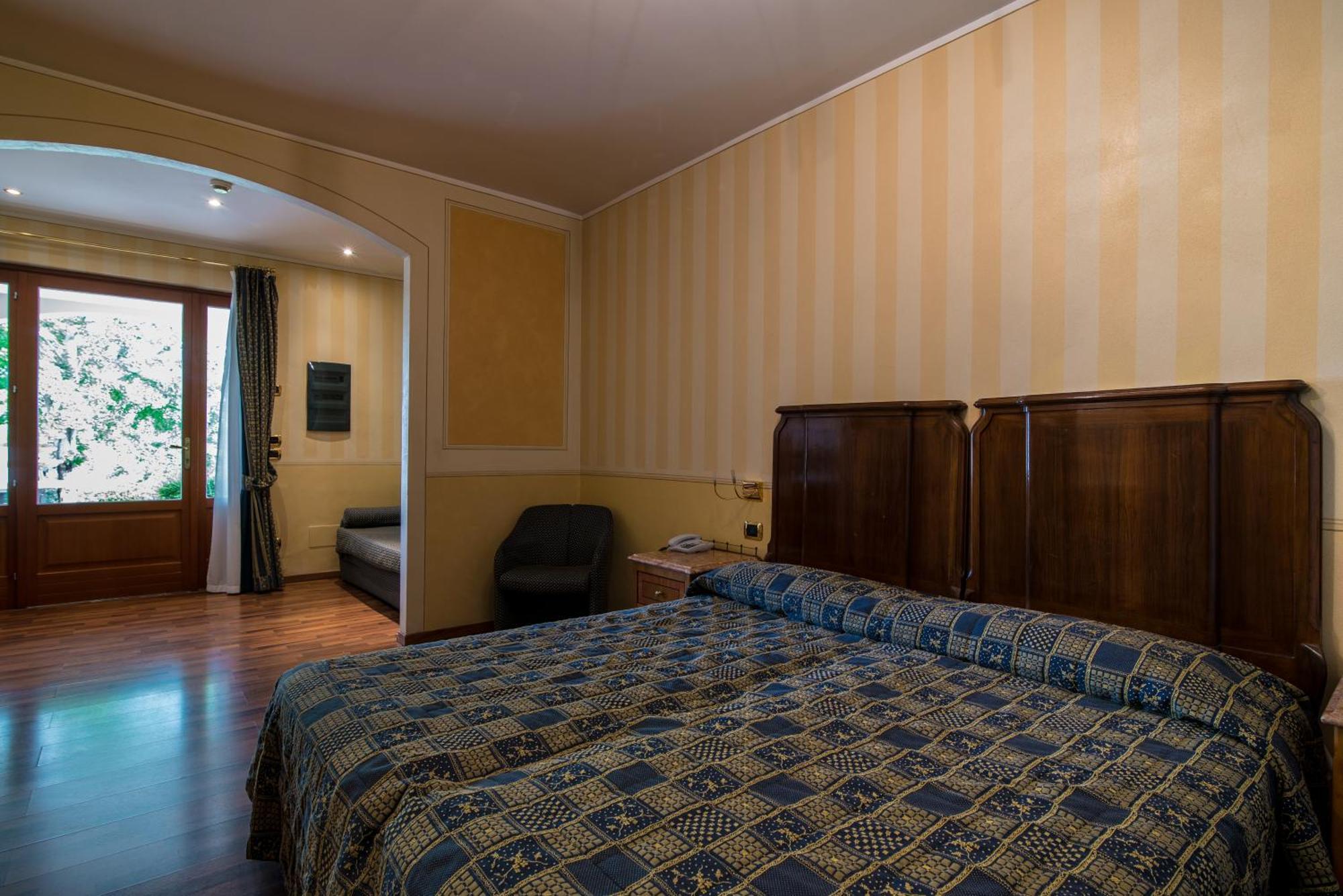 Hotel Porta Del Sole Soiano Del Lago Esterno foto