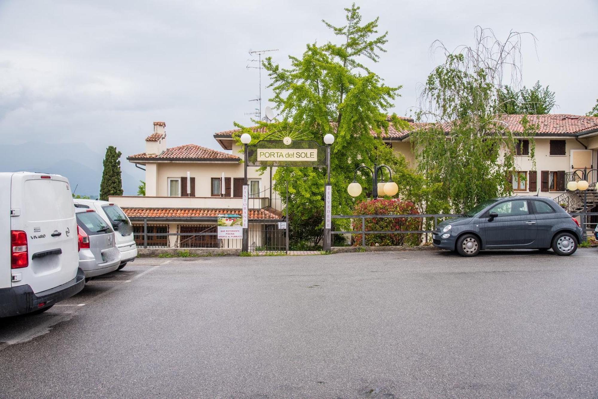 Hotel Porta Del Sole Soiano Del Lago Esterno foto