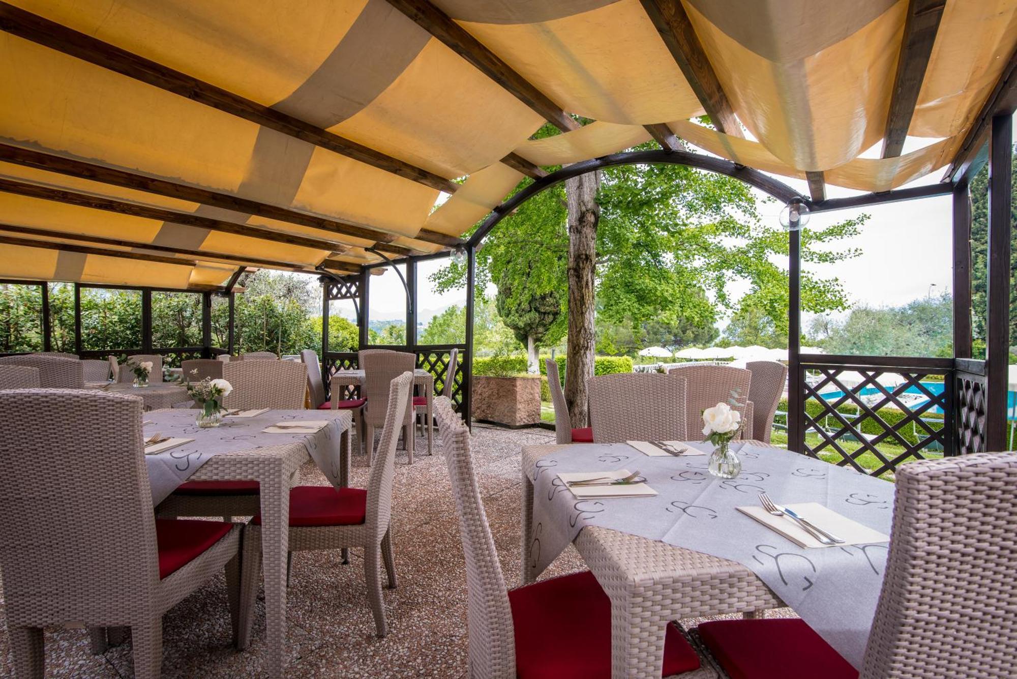 Hotel Porta Del Sole Soiano Del Lago Esterno foto