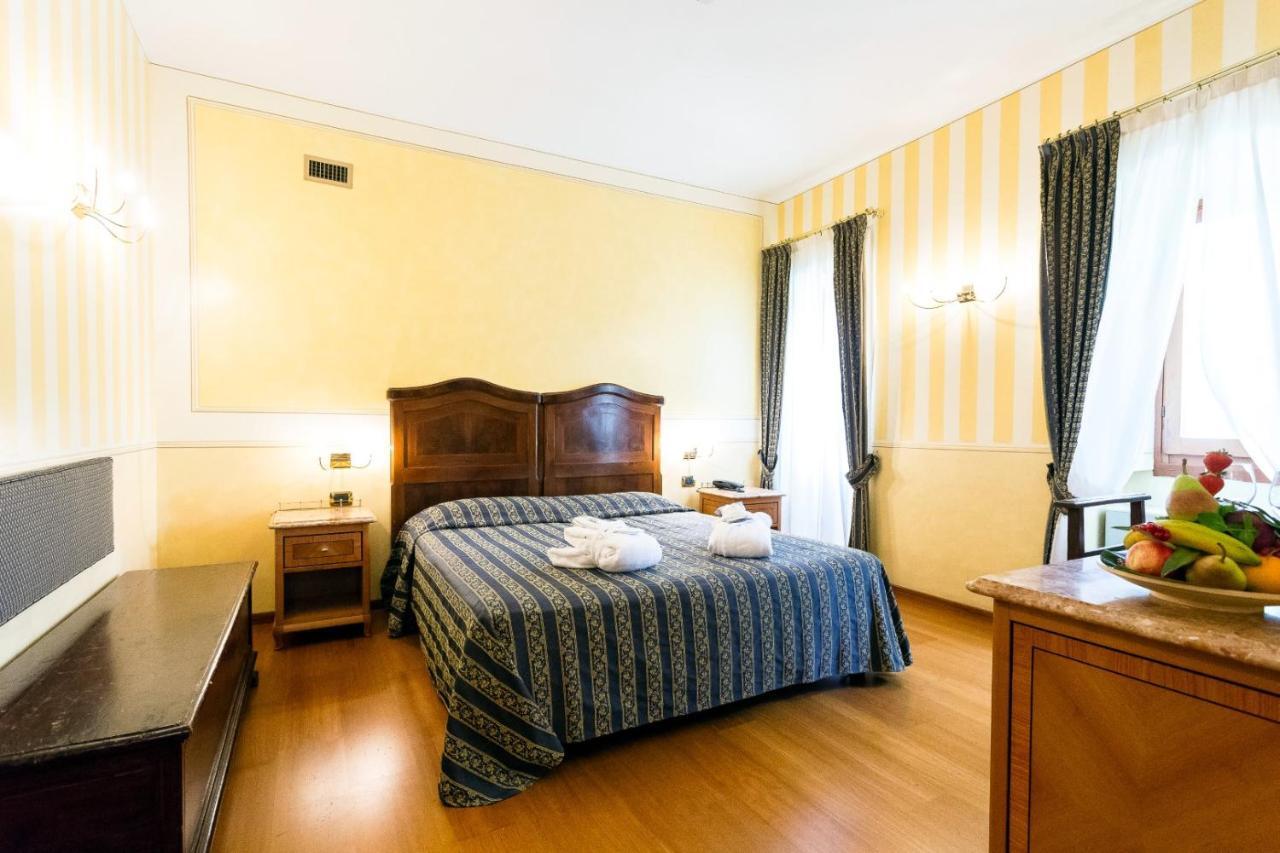 Hotel Porta Del Sole Soiano Del Lago Esterno foto